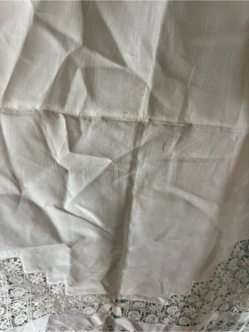 Vintage White Crochet Lace Tablecloth - Elegant Openwork Design
